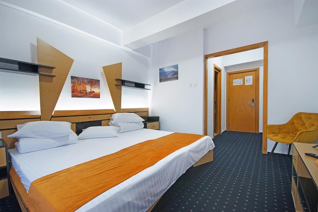 Complex Panoramic Hotel Slanic Moldova Exterior photo